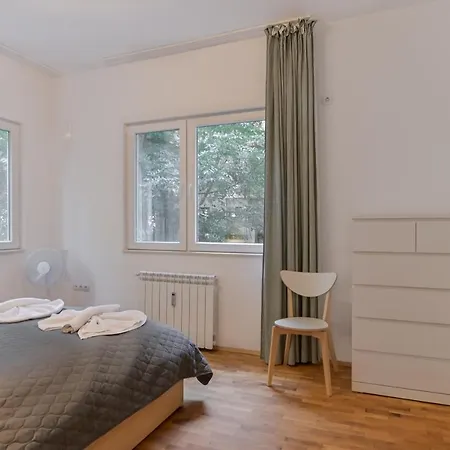 Bright 1bd - Steps From Vitosha Blvd By Flat Mаnager Lägenhet